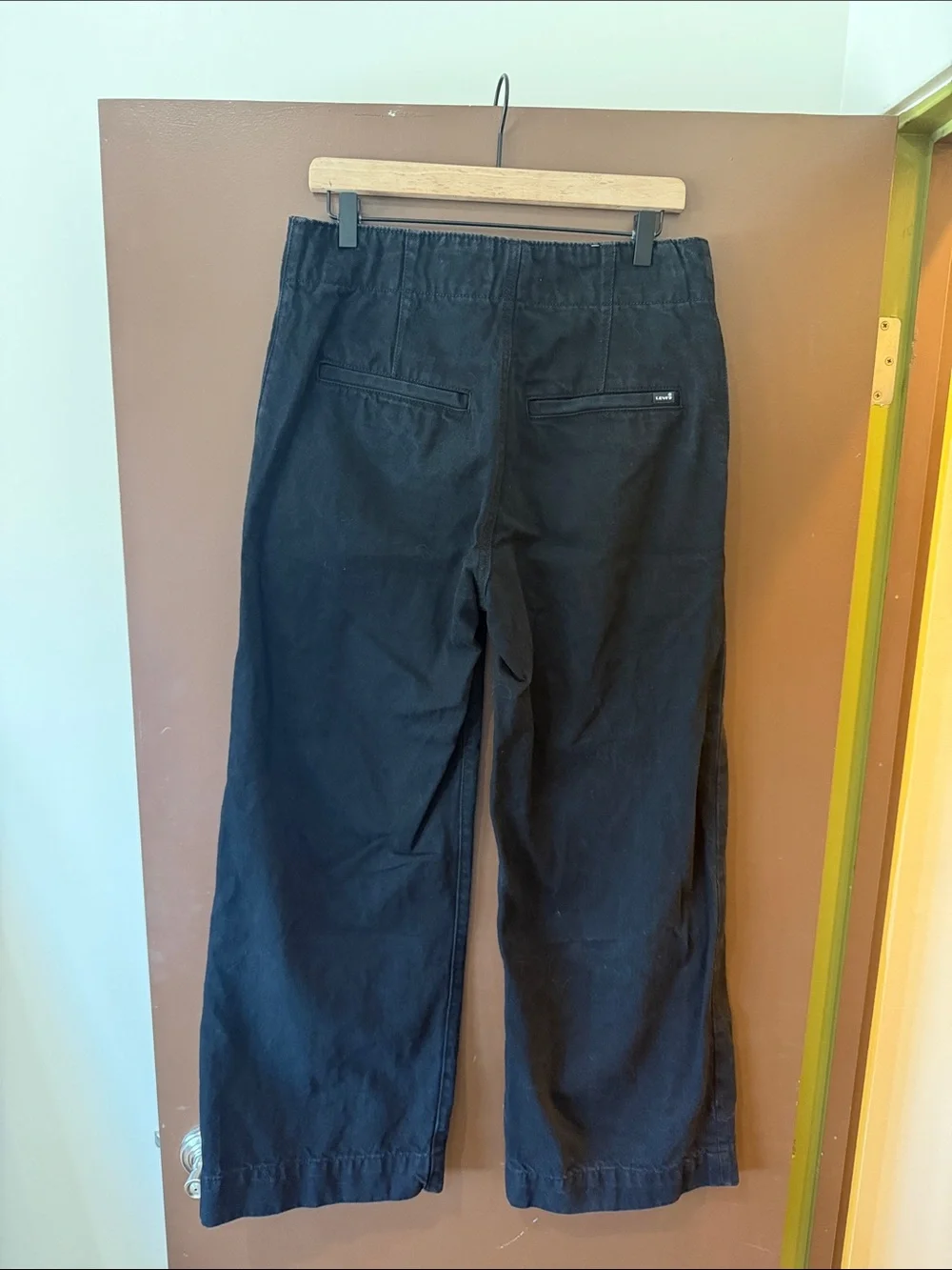 EUC Levi’s Ribcage Wide Leg Black Jeans